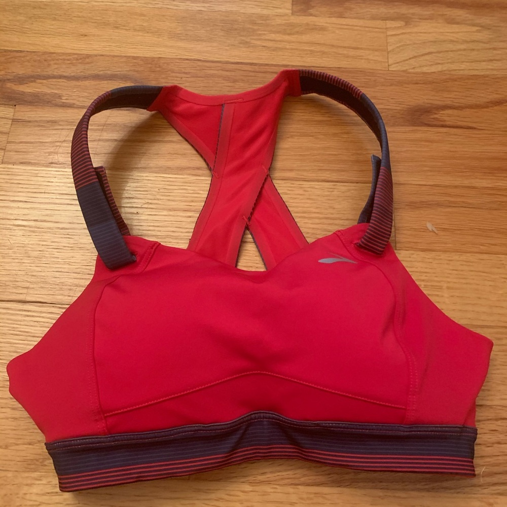Brooks sport bras size 32B